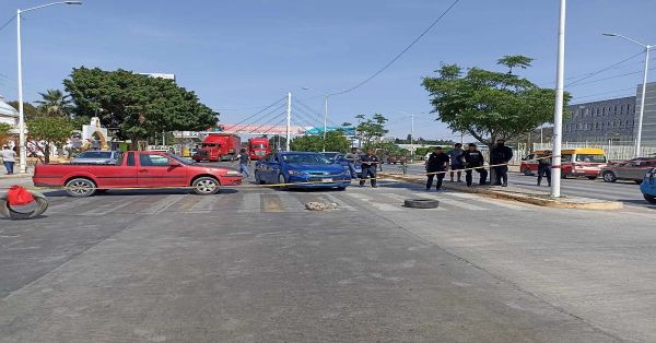 Bloquean la México-Veracruz, son pobladores de Teotipilco