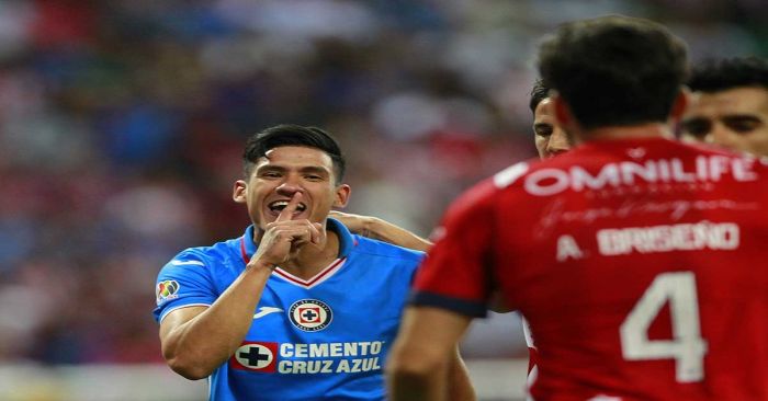 Ofrece disculpas Uriel Antuna a las Chivas; ‘no volverá a pasar’