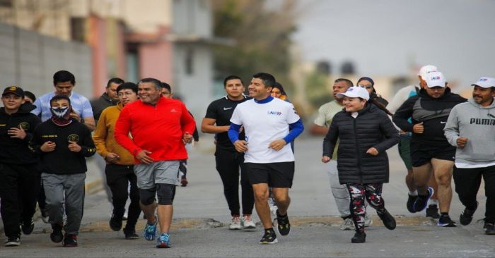 Corre Lalo Rivera por la Laguna de Aljojuca