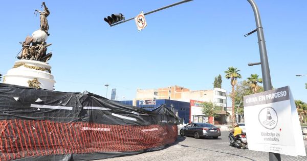 Contin&uacute;an las obras en la Avenida Ju&aacute;rez, toma v&iacute;as alternas