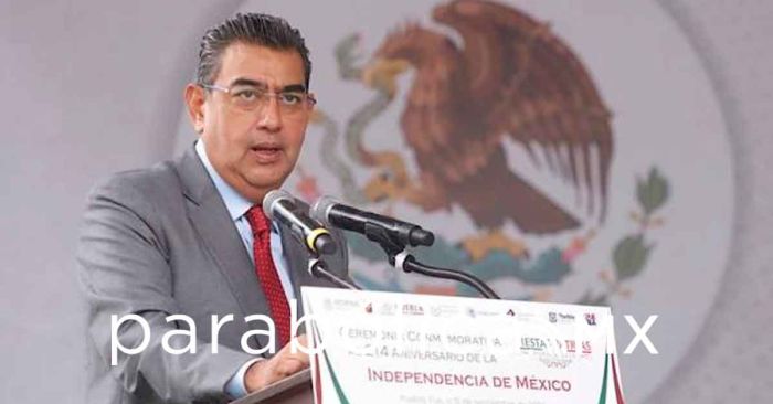 Llama Sergio Salom&oacute;n a la unidad para el futuro de Puebla