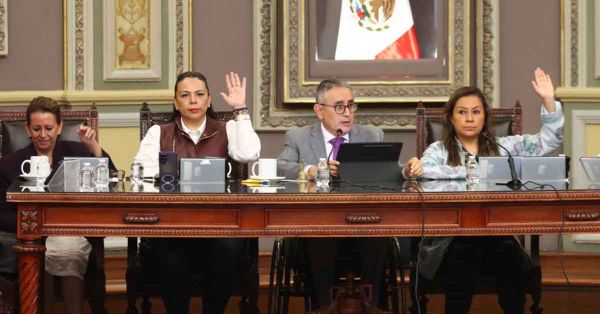 Reciben iniciativa sobre uso seguro de tecnolog&iacute;as e internet