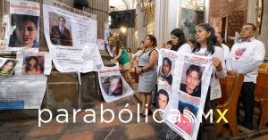 Tapizan Catedral con rostros de personas desaparecidas