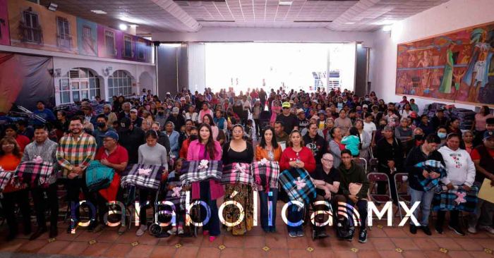 Supera San Andrés Cholula la meta de 1,500 cobertores entregados