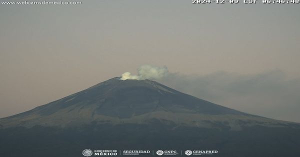 Registra Popocatépetl 24 exhalaciones, semáforo continúa en amarillo