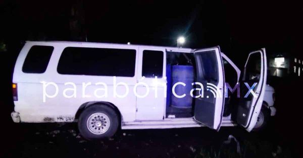 Recuperan SSP y SEMAR m&aacute;s de mil 100 litros de huachicol en Huauchinango