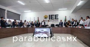 Recibe Alejandro Armenta su constancia de mayoría como gobernador electo