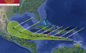 Se convierte Beryl en Huracán categoría 5; amenaza a México con fuerza