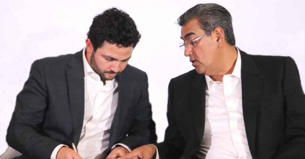 Deja Ermilo Barrera la Secretar&iacute;a de Econom&iacute;a