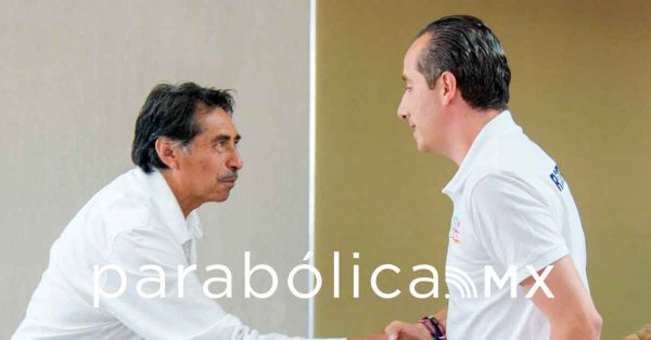 Apoyan supuestos "obradoristas" a Mario Riestra