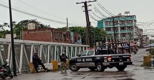 Toman el control de las calles de Izúcar los policías y empleados