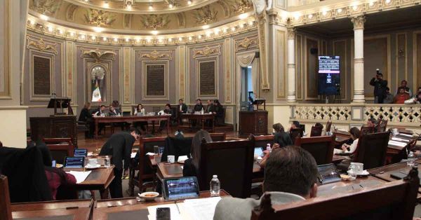 Promueven incorporación de mujeres conductoras en transporte público