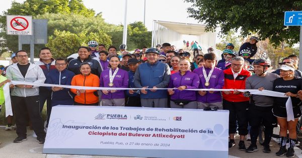 Inauguran rehabilitación de la ciclopista de la Vía Atlixcáyotl