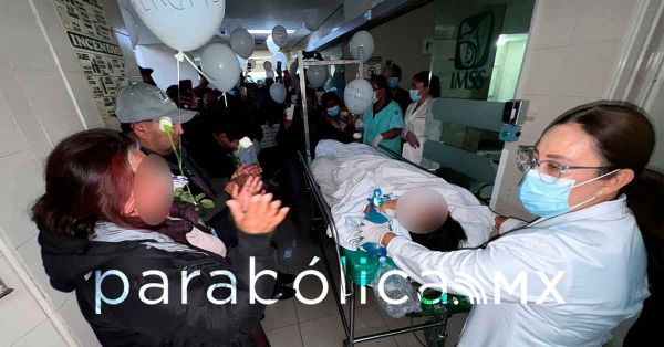 Dan emotiva despedida en el IMSS Puebla a joven de 29 a&ntilde;os que don&oacute; tres &oacute;rganos al morir