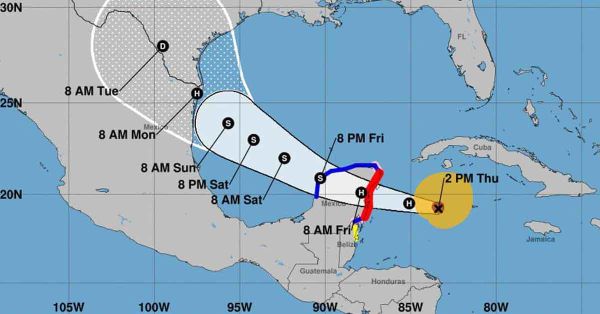 Alcanza Beryl categor&iacute;a 2; suspender&aacute;n movilidad en Quintana Roo