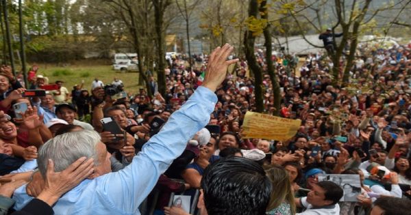 Anuncia AMLO iniciativas de reforma en beneficio de trabajadores