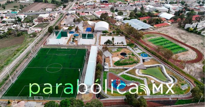Inauguran Sergio Salomón y Gaby Bonilla la construcción del Parque de la Familia en Tepeaca