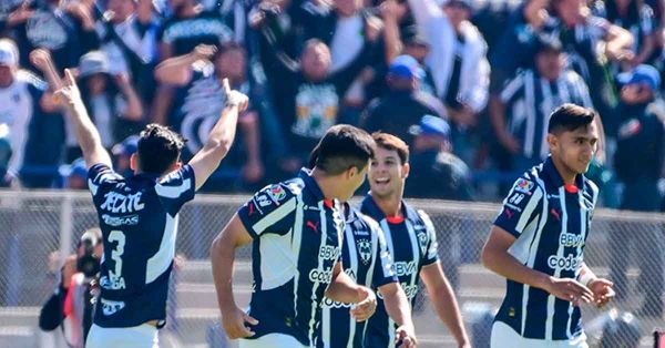 Meten Rayados goleada a Pumas y los eliminan