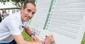 Firma Mario Riestra agenda en favor de los &aacute;rboles y &aacute;reas verdes