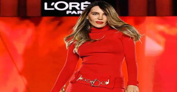 Te decimos el costo del outfit que usó Belinda en el Fashion Week de París