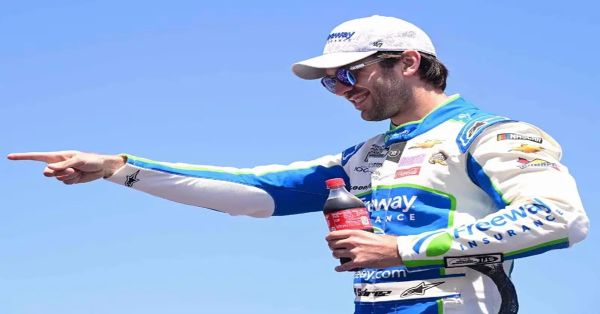 Renueva Daniel Suárez para NASCAR Cup, se queda hasta 2025