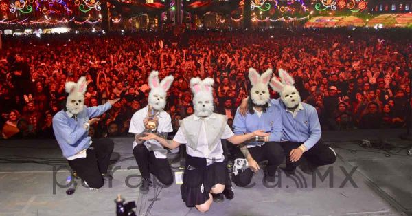 Reúne Austin TV a más de 90 mil personas en Zócalo de CDMX