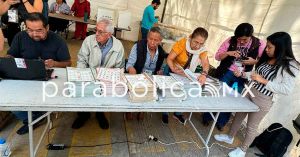 Crónica: Miles de héroes sin capa salvan la jornada electoral