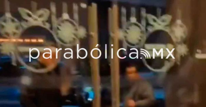 Atracan tres sujetos el Toks de Plaza Loreto