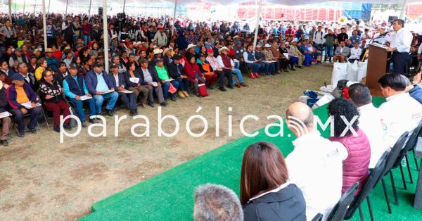 Entrega Sergio Salom&oacute;n apoyos para el fortalecimiento del campo y atenci&oacute;n a siniestros