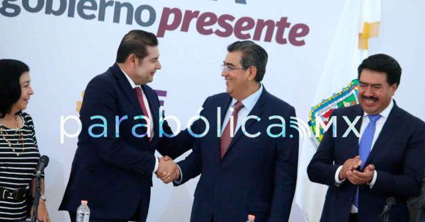 Transici&oacute;n, sin protagonismo ni mezquindad: Armenta y Salom&oacute;n