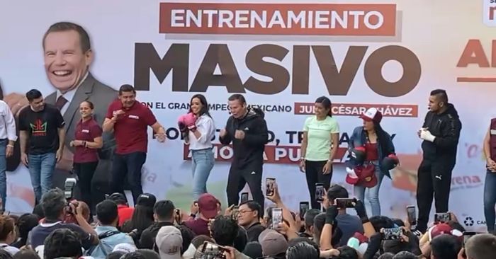 Realizan Armenta y Julio C&eacute;sar Ch&aacute;vez entrenamientos masivos en Puebla