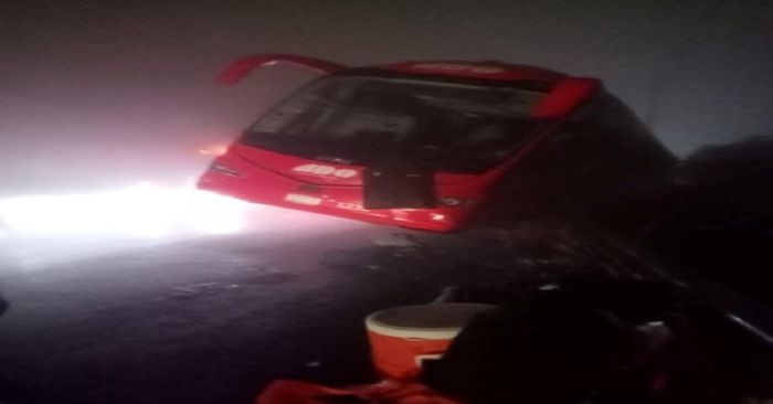 Se salva autobús de Pasajeros del ADO de caer a un barranco de 60 metros
