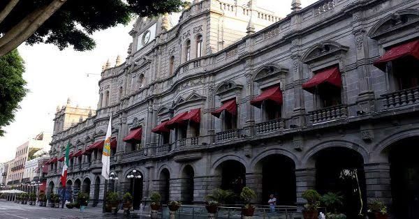 Regresan funcionarios al ayuntamiento tras la aventura electoral