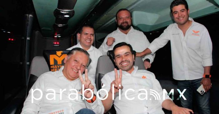 Arropan 5 mil texmeluquenses a Fernando Morales y Jorge M&aacute;ynez