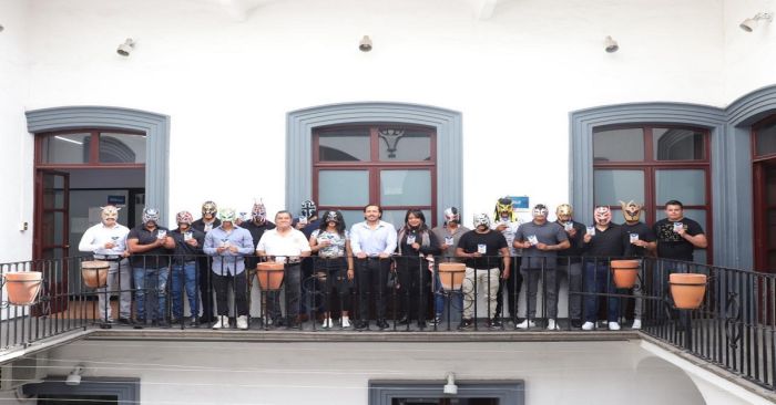 Aprueban con éxito examen de conocimientos de Lucha Libre