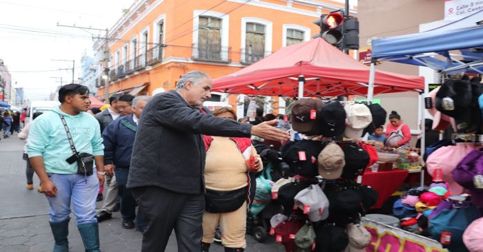 Verifican reordenamiento del comercio popular en la capital poblana