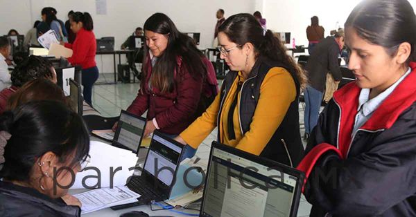 Buscan 14 mil maestros integrarse al sistema estatal SEP