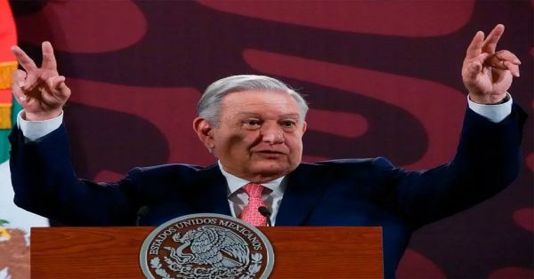 Descarta AMLO que exista 'riesgo de retroceso democrático' por violencia en el país