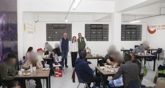 Celebran Pepe Chedraui y MariElise Budib cena navideña en el Dormitorio Municipal
