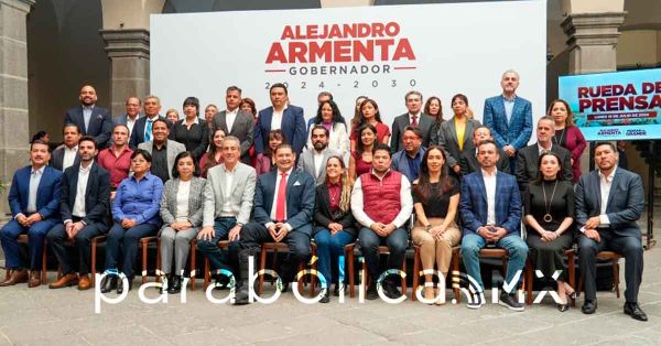 Presenta Pepe Chedraui a su equipo de regidoras y regidores