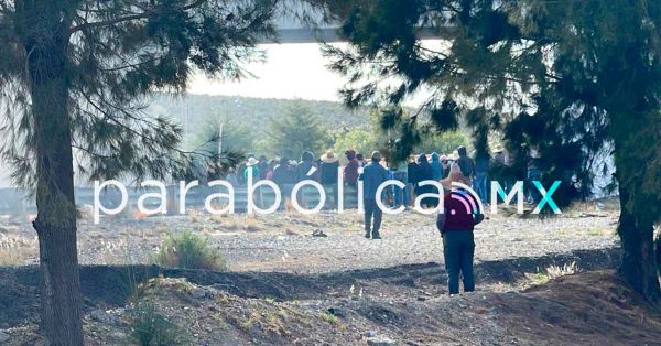 Bloquean manifestantes la Puebla-Orizaba