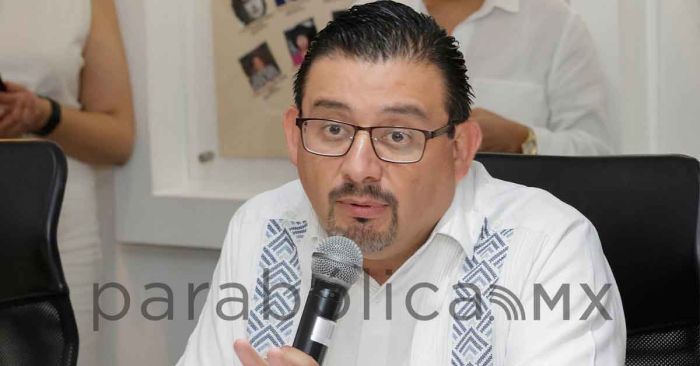 Acusa Alcántara a Marcos Castro de no saber hacer política