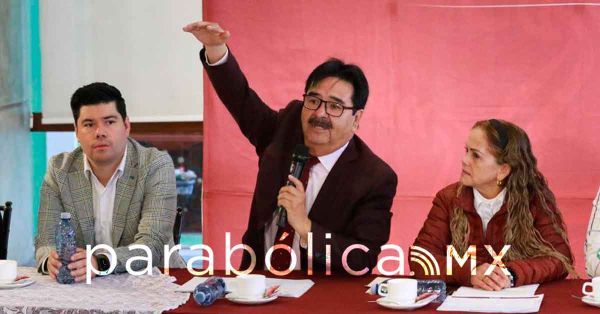 "Cúpulas" y "dedocracia", definen candidaturas en el Frente, critica Agustín Guerrero