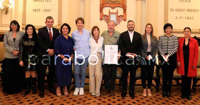 Recibe &ldquo;Fito&rdquo; Strauch reconocimiento como &ldquo;Visitante Distinguido&rdquo; de Puebla