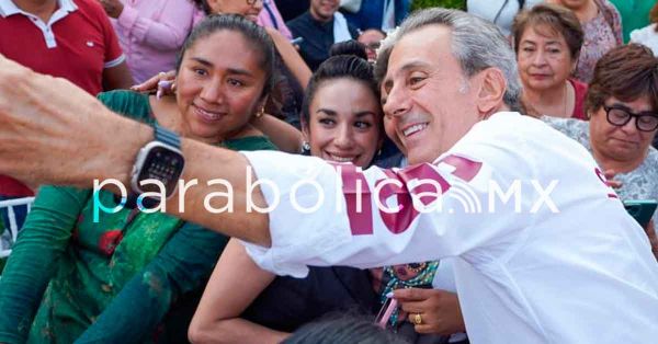 Buscar&aacute; Pepe Chedraui mejores condiciones de vida para el magisterio poblano