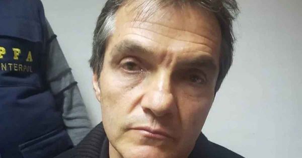 Llega Carlos Ahumada a M&eacute;xico; solicitar&aacute;n prescripci&oacute;n del delito