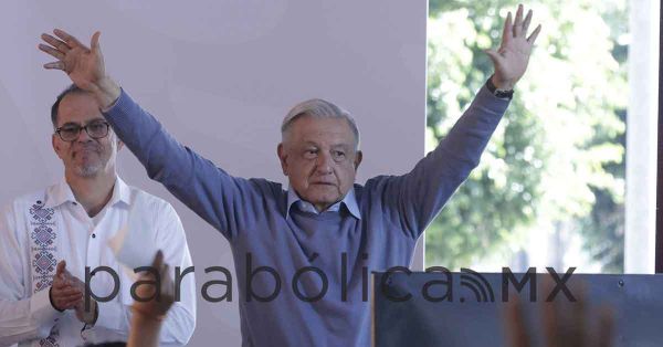 Estar&aacute; AMLO en desfile del 5 de mayo