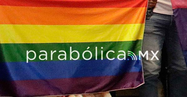 Firma Morena dec&aacute;logo de pol&iacute;ticas p&uacute;blicas por la comunidad LGBTTTIQ+