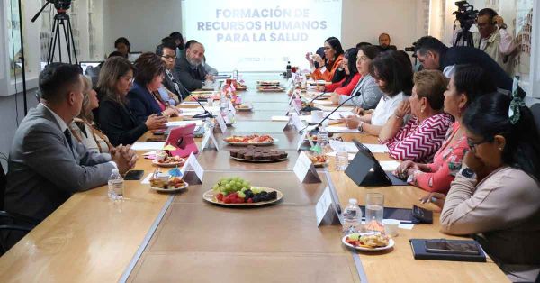 Comparece titular de Salud ante diputados del Congreso de Puebla