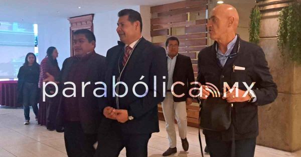 Acompañan a Armenta este lunes "El Chelís" y Julio Huerta